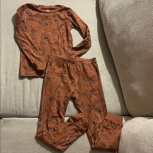 💙5 for $10💙 Carters Pajamas Set bear 5t